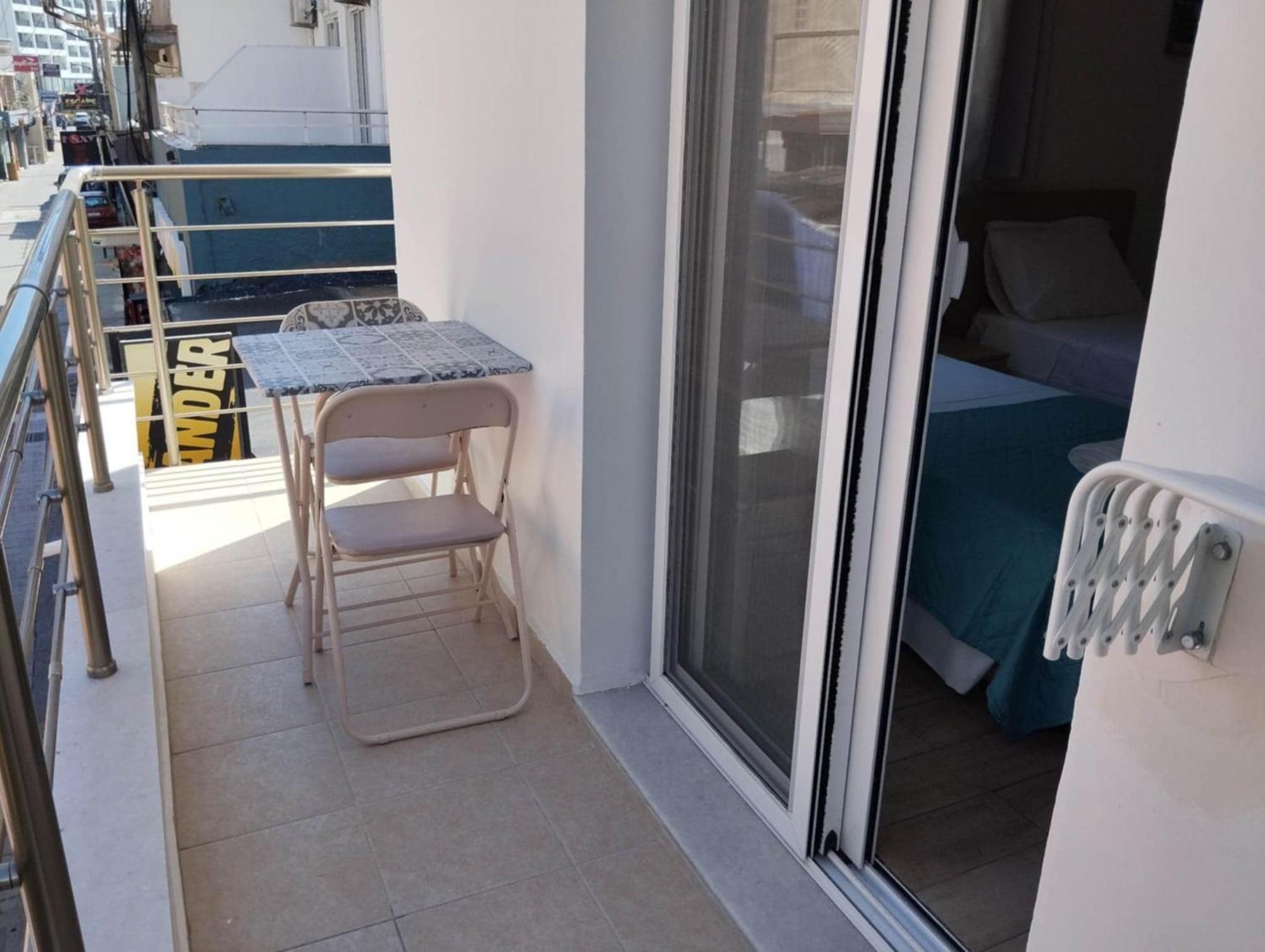 Lilian'S Seaview-Party Street-Youth Studios Rhodes City Exterior photo